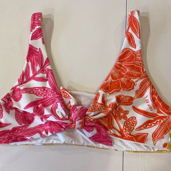 Farm Rio Tropical Woodcut bikini set in Size Medium. - Picture 11 of 14